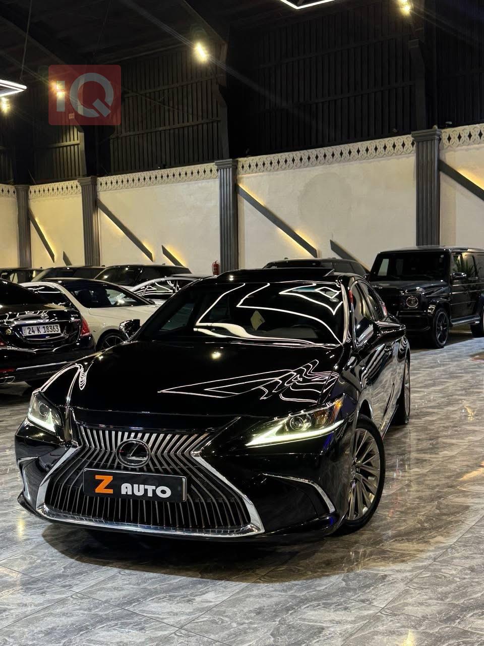 Lexus ES